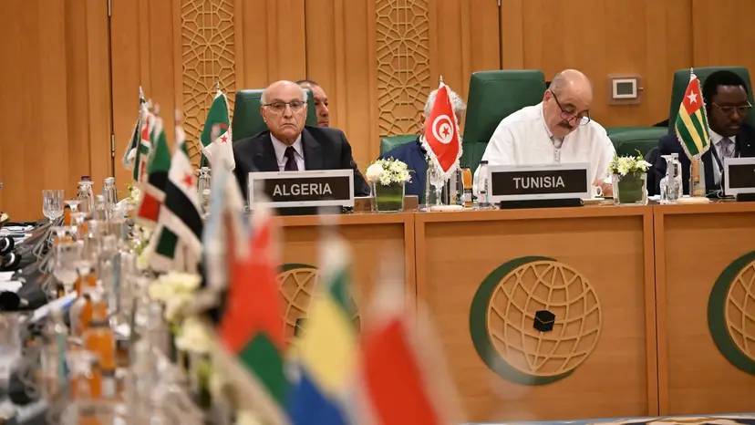 Mr. Attaf Participates in the Proceedings of the 23rd Extraordinary Session of the Council of Foreign Ministers of the Member States of the Organization of Islamic Cooperation